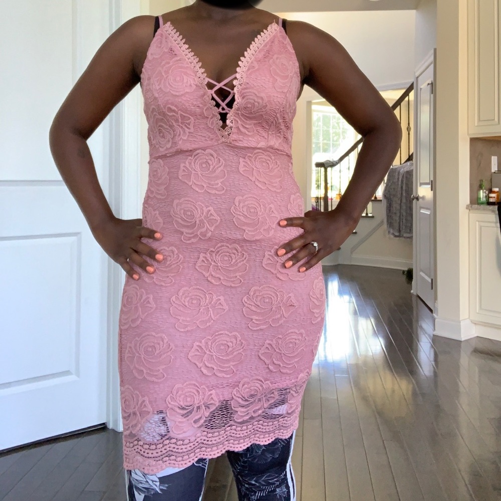 Pink lace fitted dress